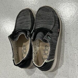 Hey Dudes, womens size 8!